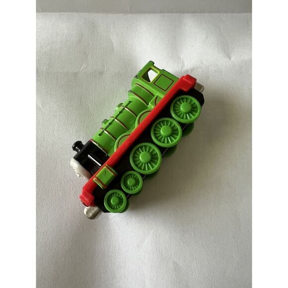 Thomas The Tank Engine & Friends Take N Play Diecast Magnetic Train Big Lot - Picture 4 of 16